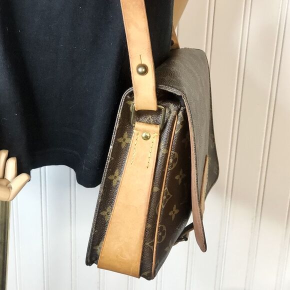 LOUIS VUITTON Cartouchiere GM Monogram Crossbody Shoulder Bag Authentic SL0941 - Picture 6 of 16